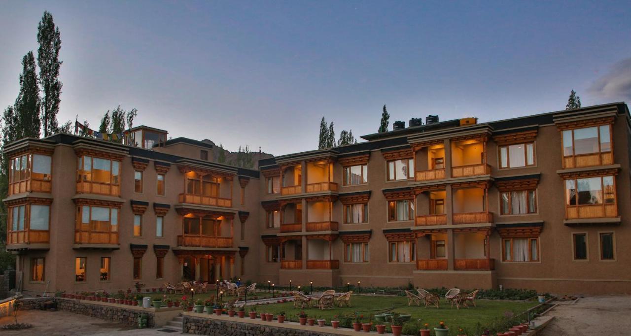 The Saraha Hotel Leh Buitenkant foto