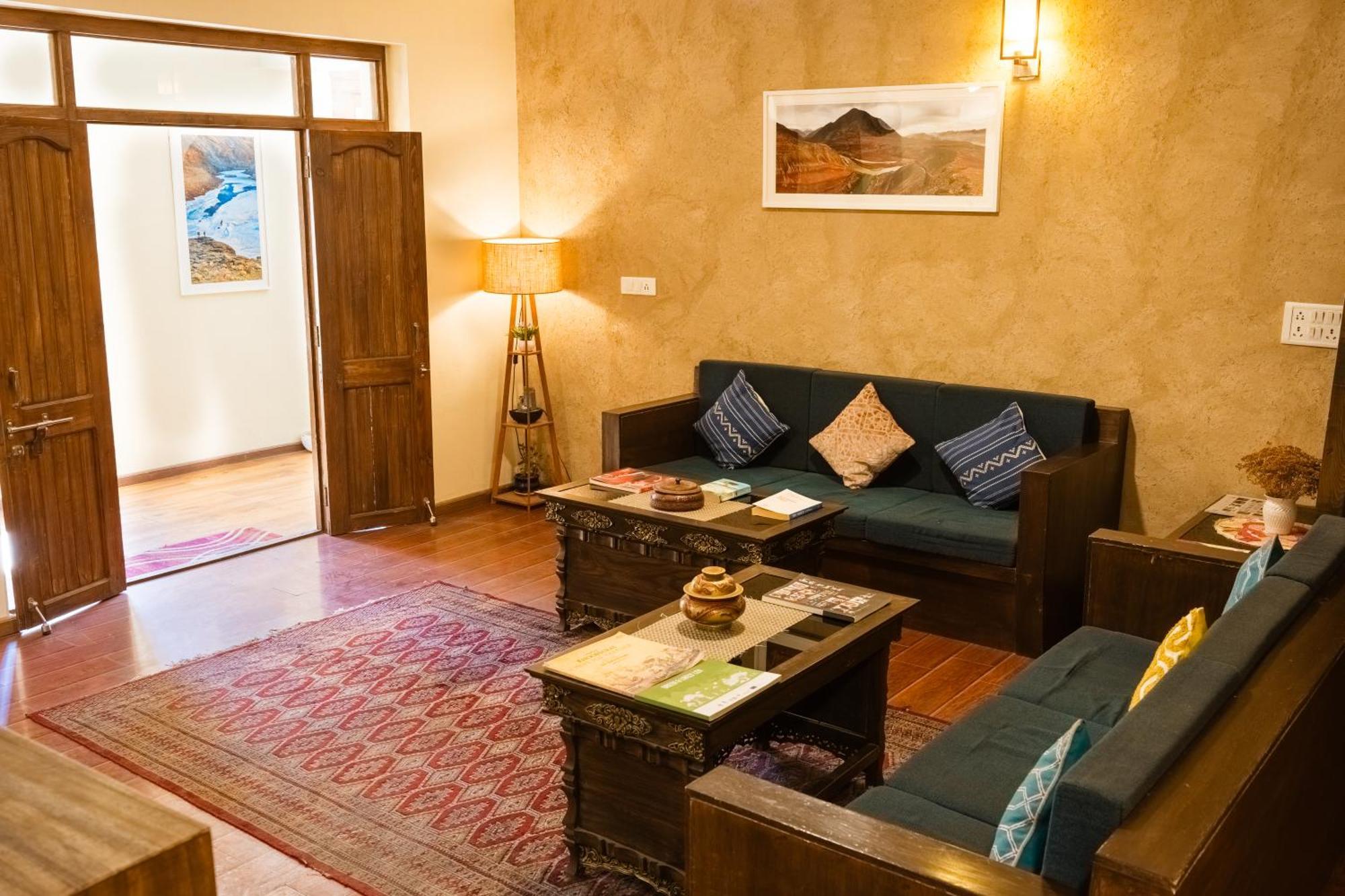 The Saraha Hotel Leh Buitenkant foto